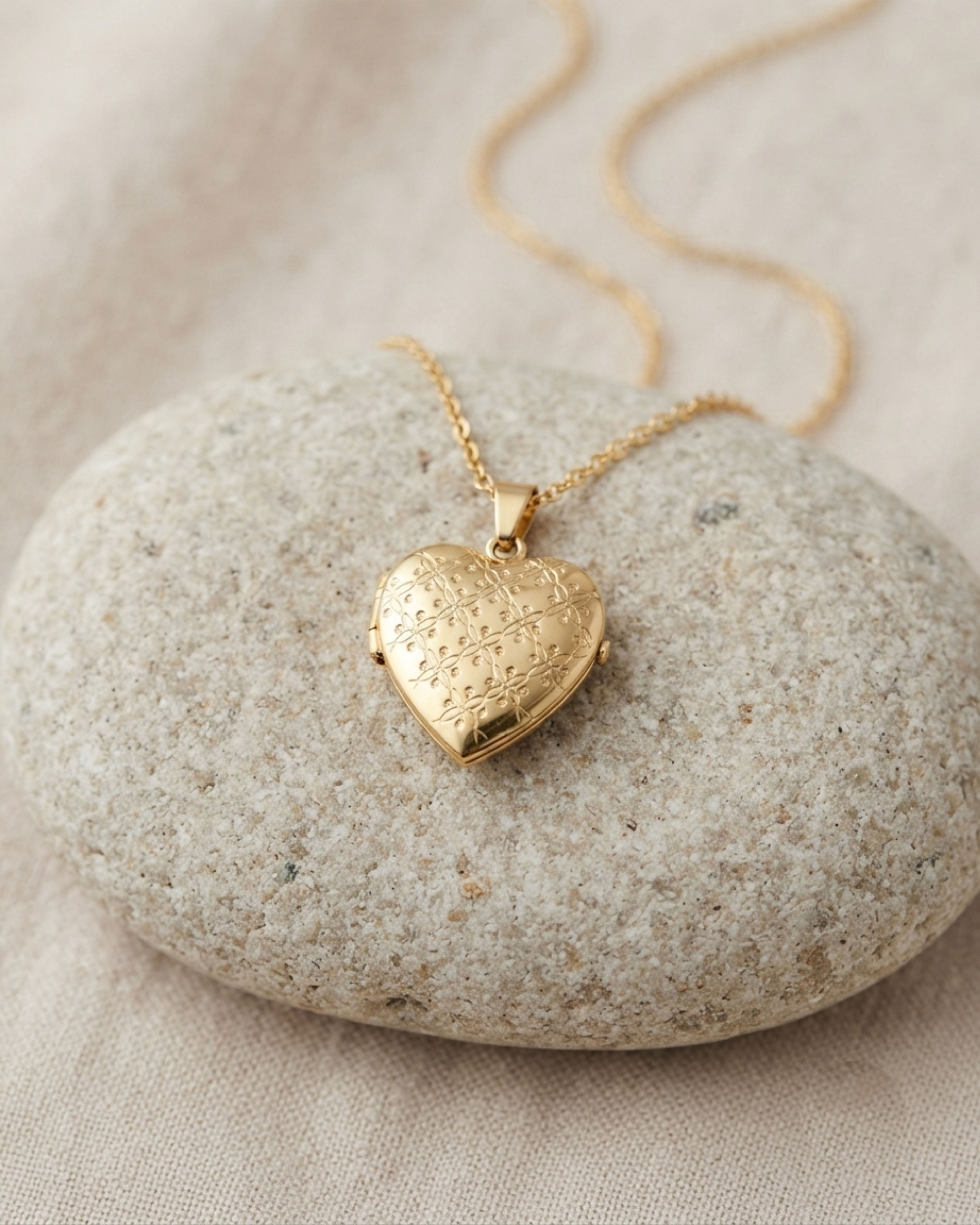 Loved Remembered Gold Heart Locket Urn - Diamond Cut