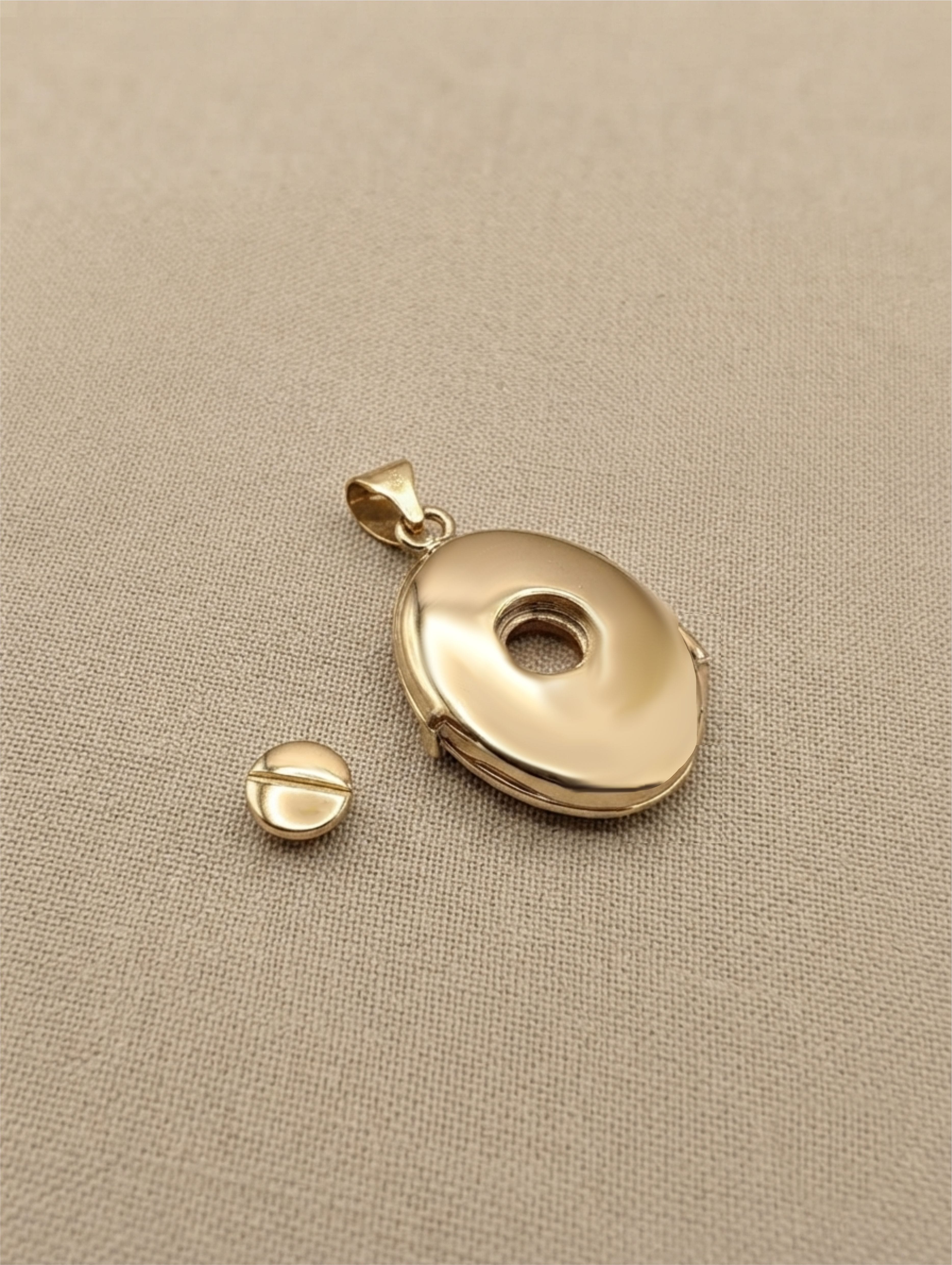 Loved Remembered Gold Oval Locket Urn - Diamond Cut
