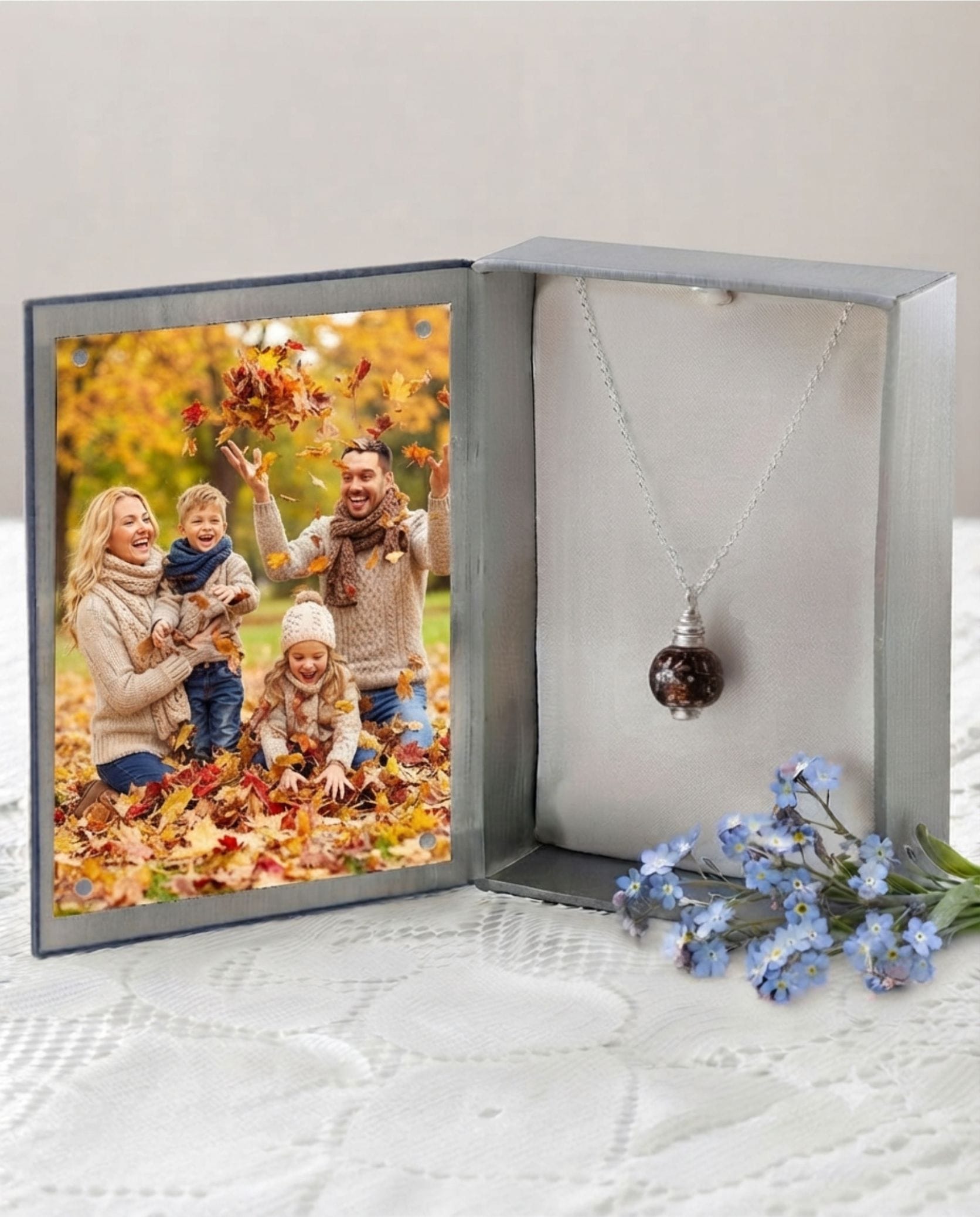 Loved Remembered Murano Glass Bead - Everlasting Embrace