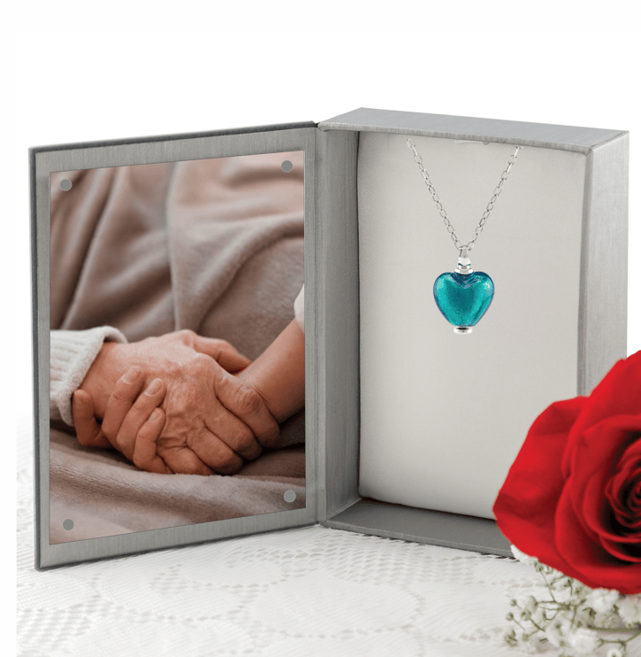 Loved Remembered Murano Glass Heart Urn - December