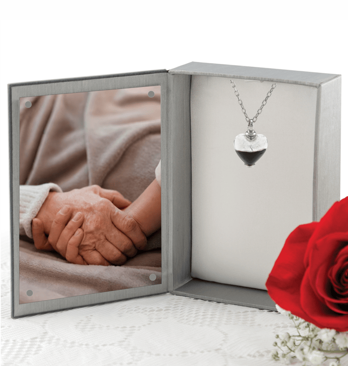 Loved Remembered Murano Glass Heart Urn - 'Eternal Promise'