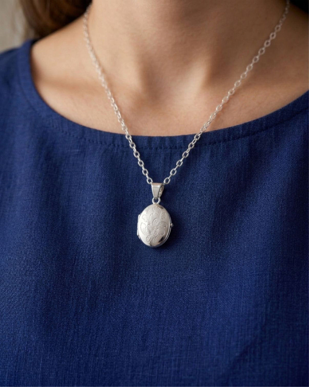 Loved Remembered Silver 'Wildflower' Classic Locket